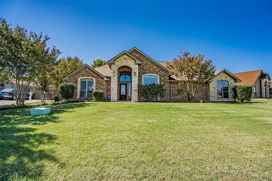 702 Rove Drive, Granbury, TX 76049