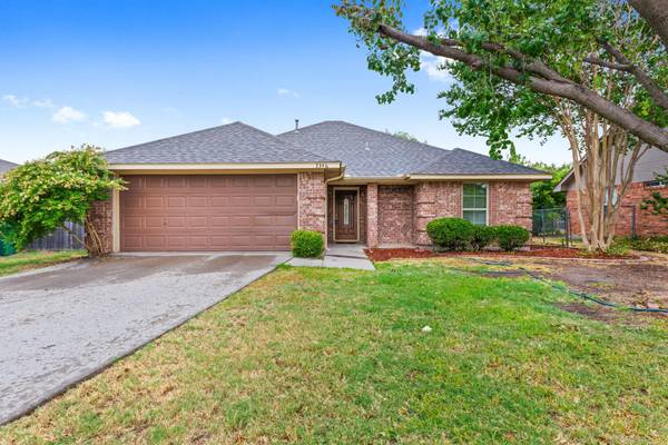 3346 Ashley Circle, Denton, TX 76207