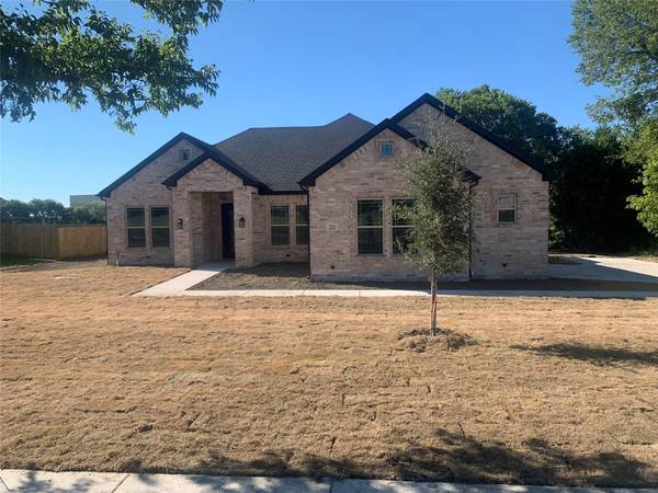 210 Pierce, Red Oak, TX 75154