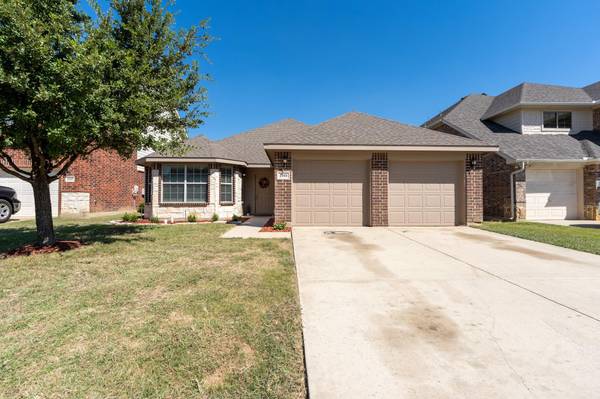 2341 Loreto Drive, Fort Worth, TX 76177