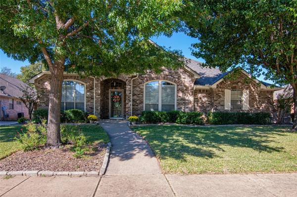 8413 Brandonwood Drive, North Richland Hills, TX 76182