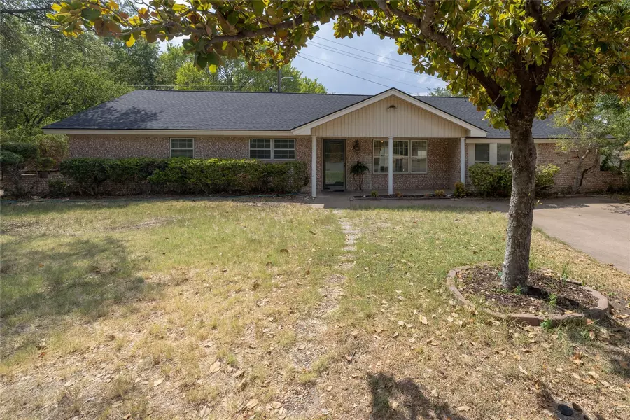 1208 Bois D Arc Street, Weatherford, TX 76086