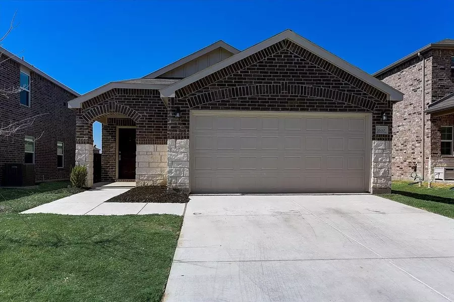 1610 Petrolia Drive, Forney, TX 75126