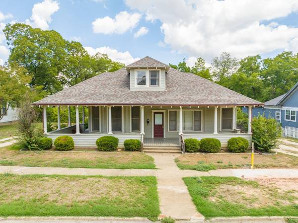 319 Corsicana Street, Hillsboro, TX 76645