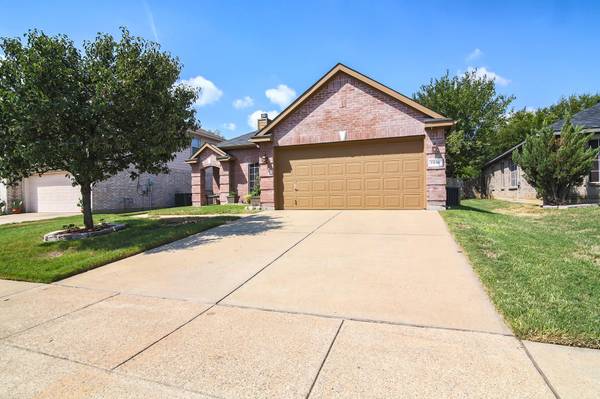 7816 Tin Cup Drive, Arlington, TX 76001