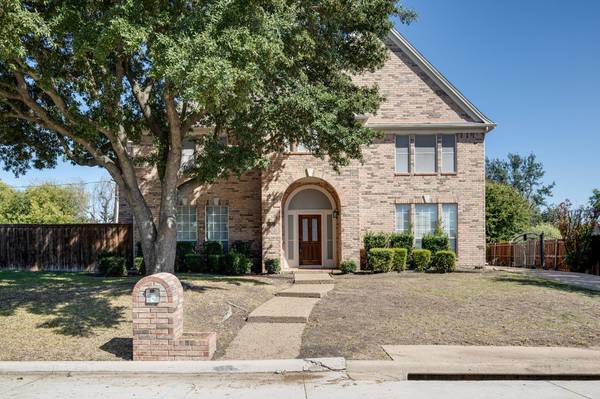 1004 Hilton Drive, Mansfield, TX 76063