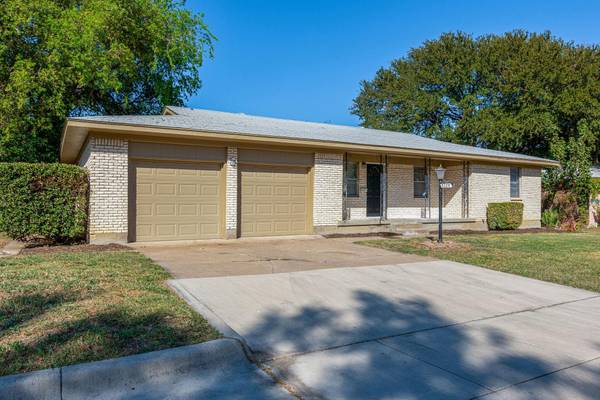 5329 Bonnie Wayne Street, Haltom City, TX 76117