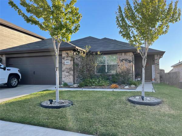 10621 Cactus Wren Court, Fort Worth, TX 76108