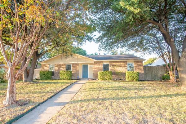 721 Eagle Drive, Desoto, TX 75115