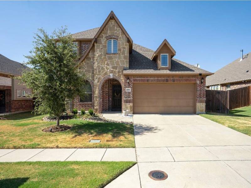 8201 Canyon Drive, Aubrey, TX 76227