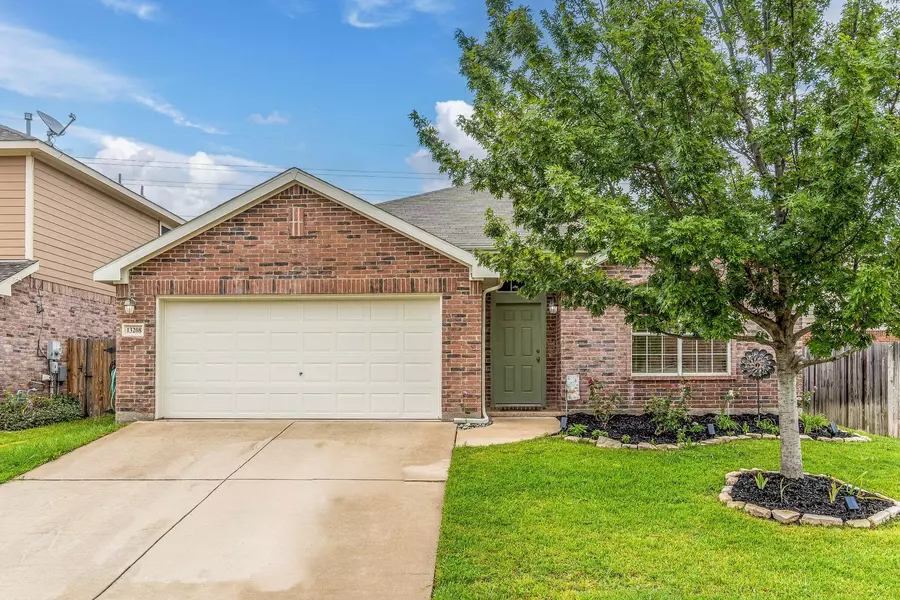 13208 Padre Avenue, Fort Worth, TX 76244