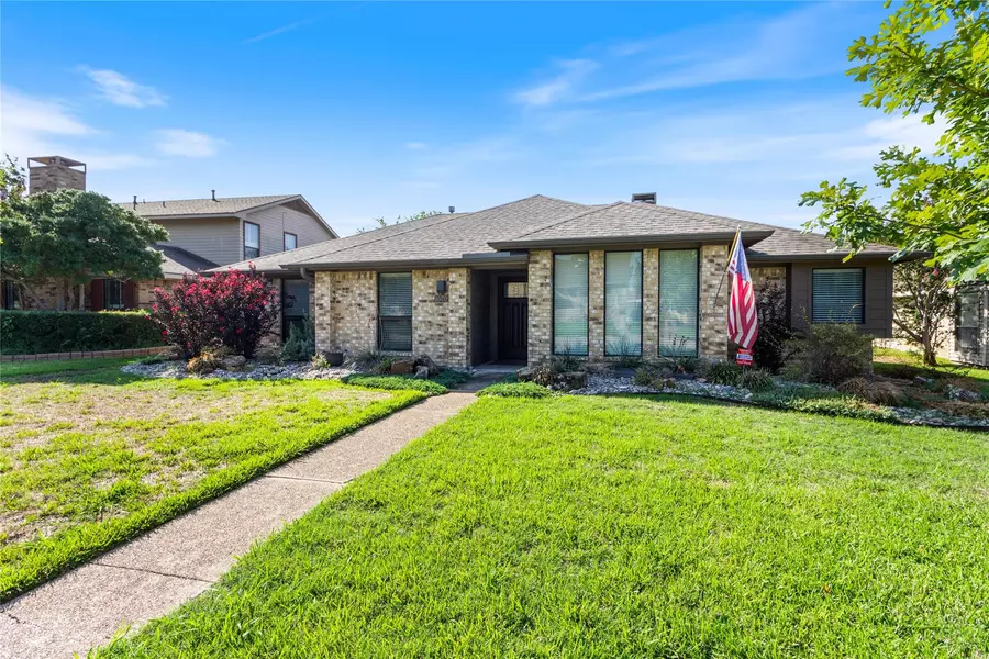 1670 Glencairn Lane, Lewisville, TX 75067