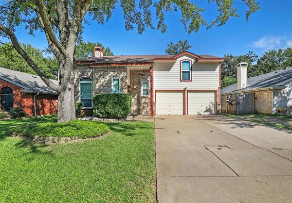 912 Blue Jay Drive, Mansfield, TX 76063