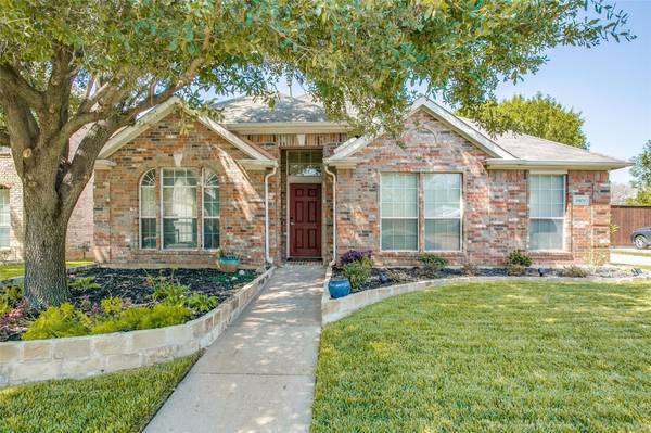 3909 Lochridge Court, North Richland Hills, TX 76180