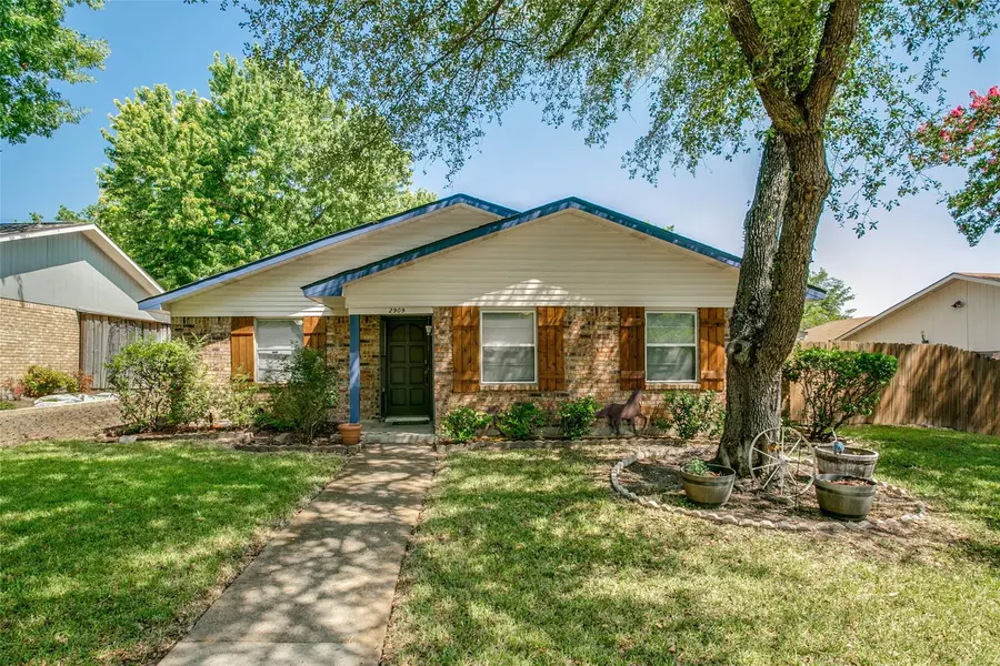 2909 Branch Oaks Drive, Garland, TX 75043