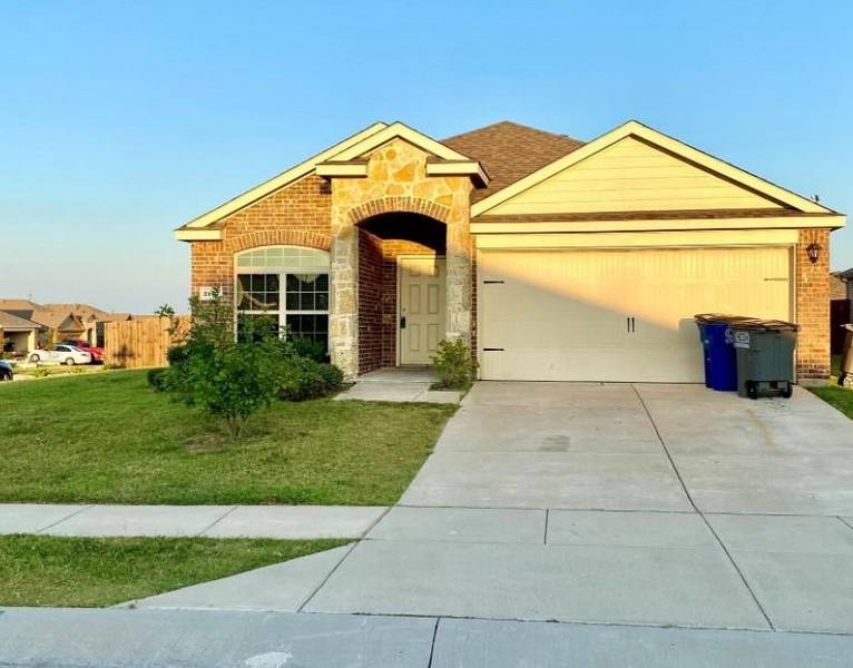 2137 Meadow Park Drive, Princeton, TX 75407