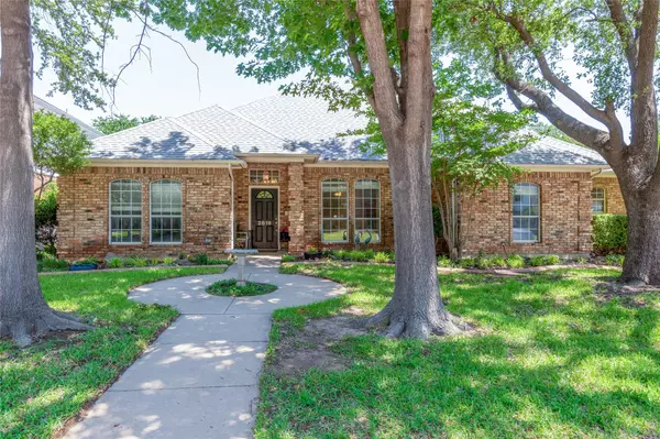 2819 Southshore Drive,  Grapevine,  TX 76051