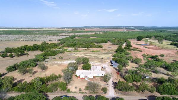 718 County Road 196, Ovalo, TX 79541