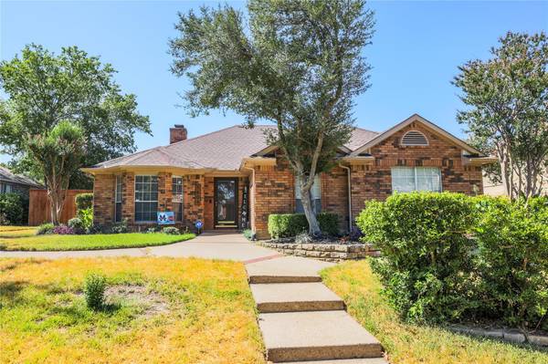 1604 Weatherstone Drive, Desoto, TX 75115