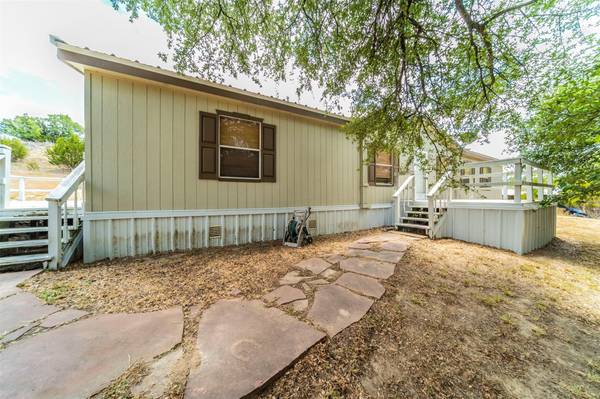 219 Blue Sky Lane, Springtown, TX 76082