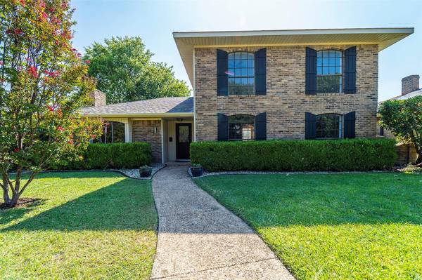 404 Mossbrook Drive, Richardson, TX 75081