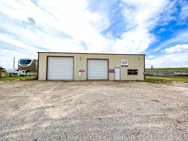 Munday, TX 76371,411 S Fir Avenue