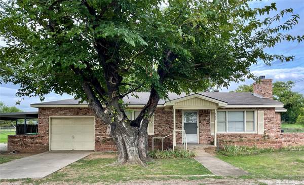 422 S Hitt Street, Boyd, TX 76023