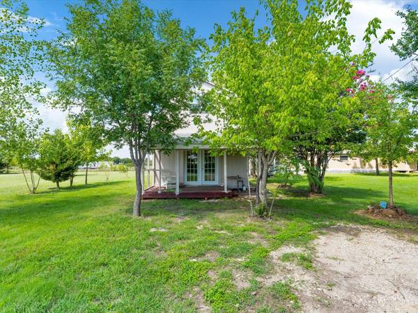 5451 Cross Timber Road E, Grandview, TX 76050