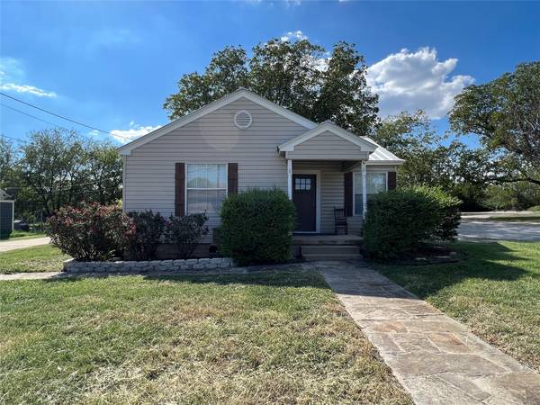 602 S Bowie Drive, Weatherford, TX 76086