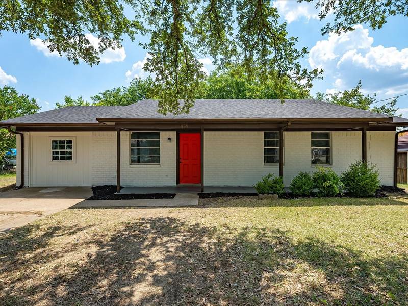 608 E Broadmore Avenue, Wills Point, TX 75169