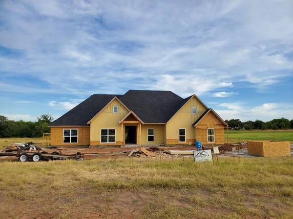 1056 Paradise Parkway, Poolville, TX 76487