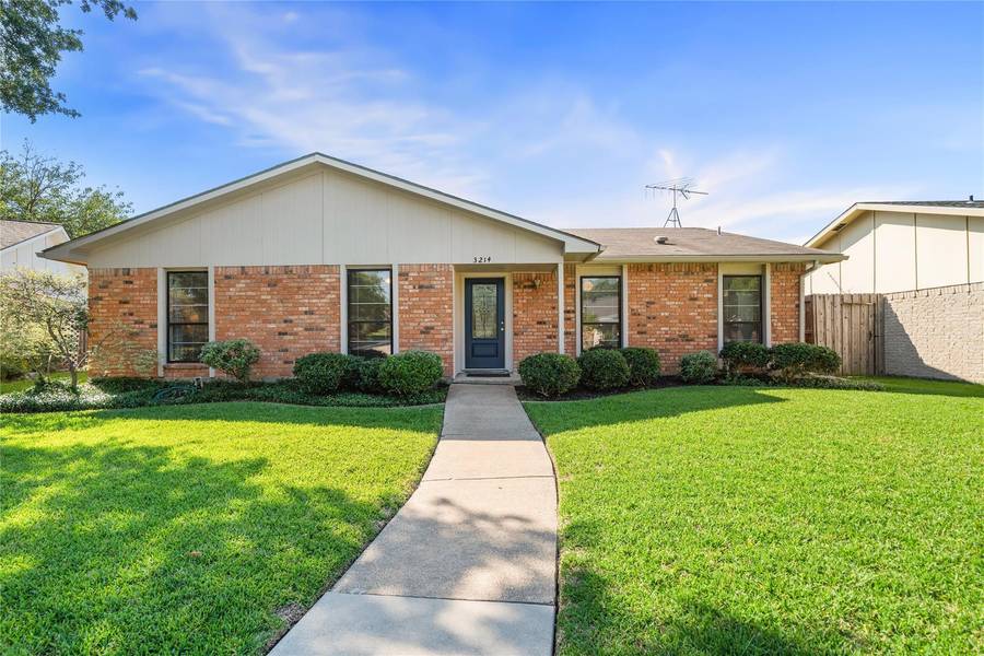 3214 Cedar Lane, Rowlett, TX 75089