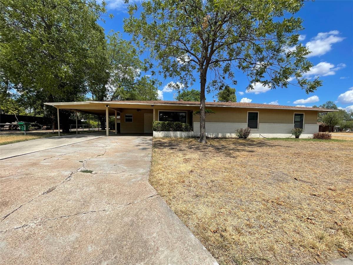 Coleman, TX 76834,117 Bell Street