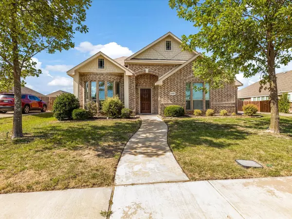 6609 Meadow Glen Drive, Midlothian, TX 76065