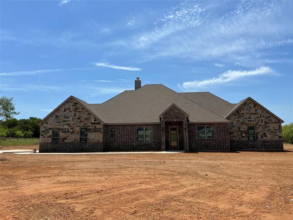 400 County Road 3424, Bridgeport, TX 76426