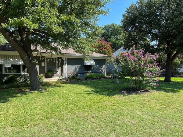 630 Sherwood Drive, Richardson, TX 75080