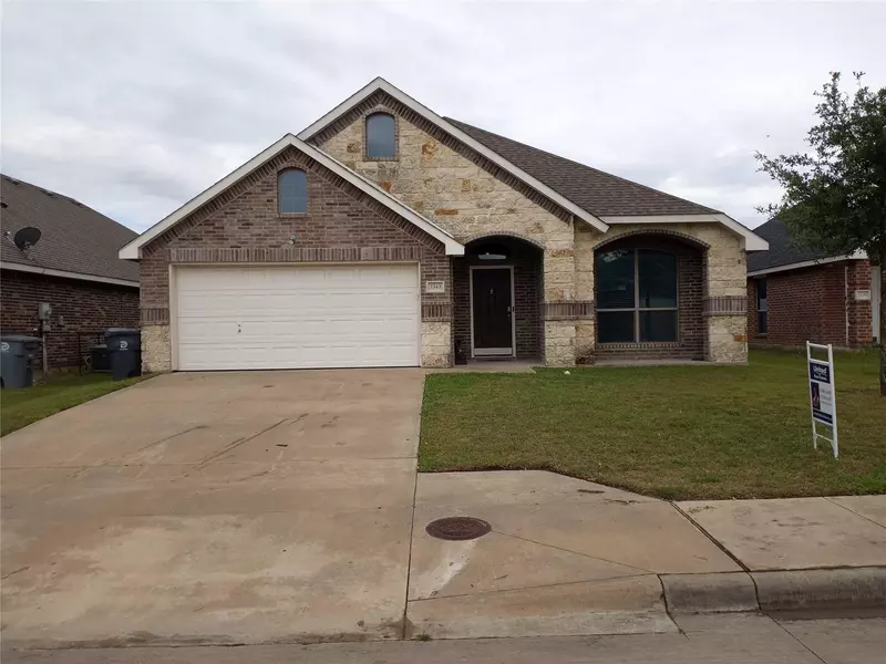 3343 Shining Light Drive, Dallas, TX 75228