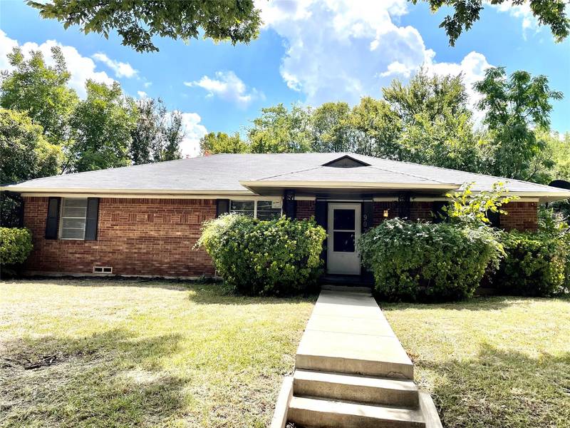 902 Sequoia Drive, Lancaster, TX 75146