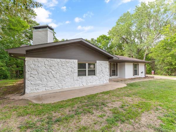 1317 Forrest Drive, Canton, TX 75103