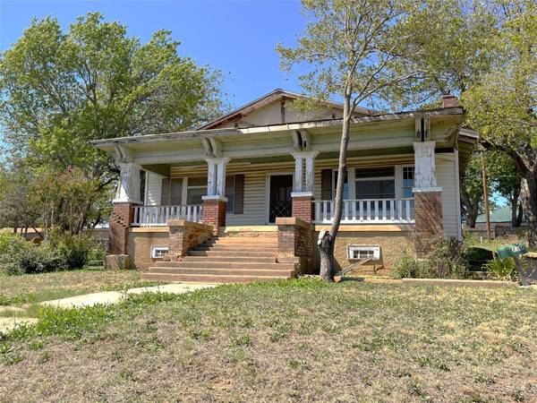 710 W 8th Street, Cisco, TX 76437