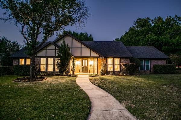 4821 Lloyd Court, Flower Mound, TX 75028