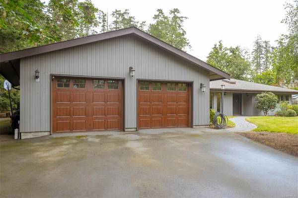 North Saanich, BC V8L 5S1,770 Birch Rd