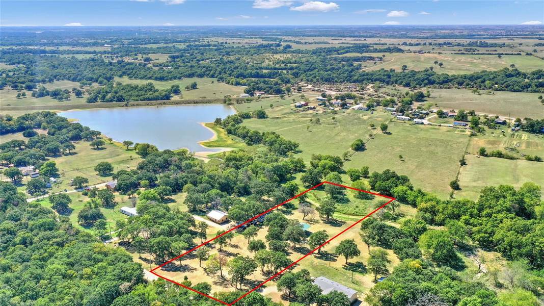 355 County Rd 199, Gainesville, TX 76240