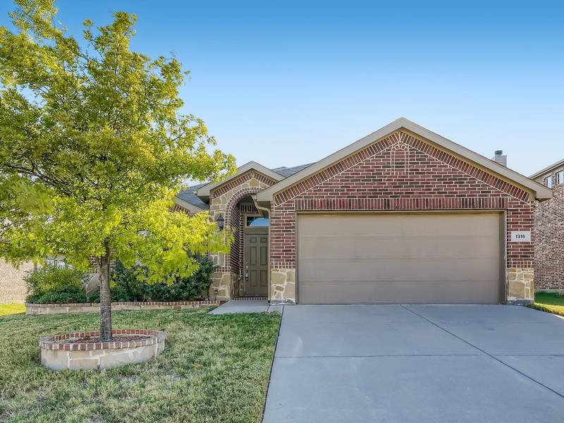 1316 Foxglove Lane, Burleson, TX 76028