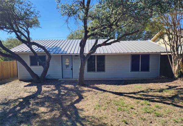 6910 Cashell Drive, Brownwood, TX 76801