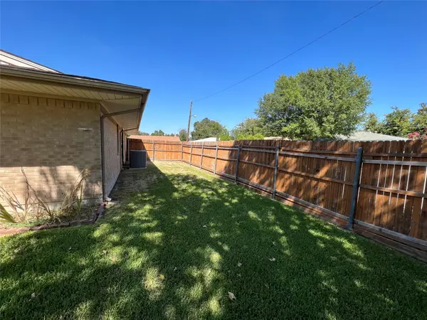 Irving, TX 75062,702 Lynn Drive W