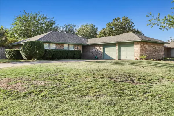 7024 Misty Meadow Drive S, Fort Worth, TX 76133