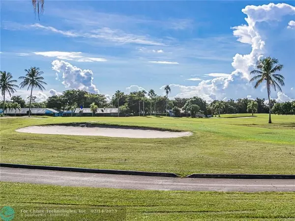 Weston, FL 33326,16200 Golf Club Rd  #301