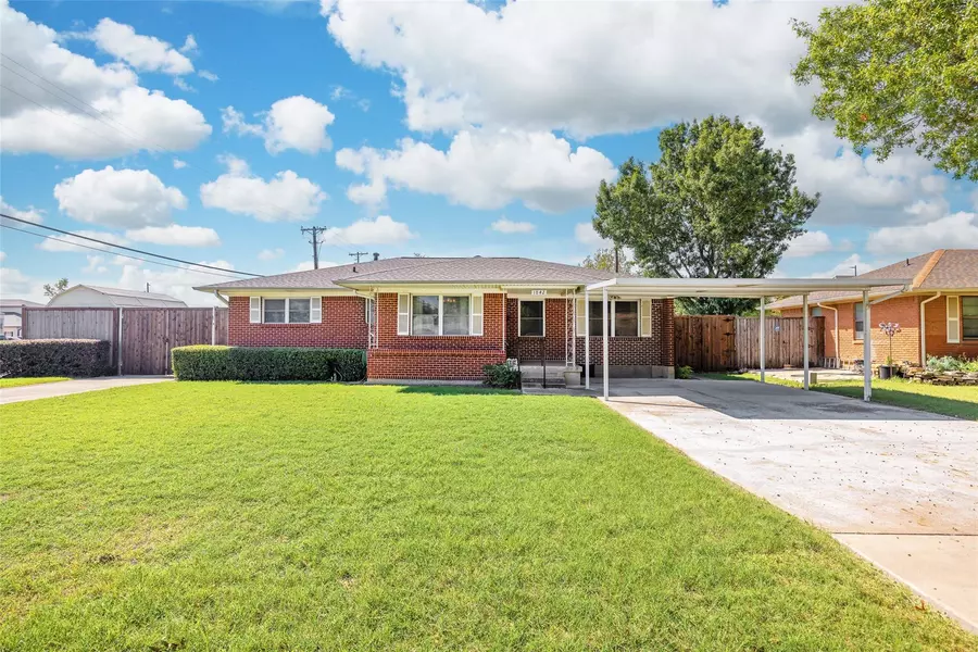 1842 Spring Avenue, Carrollton, TX 75006