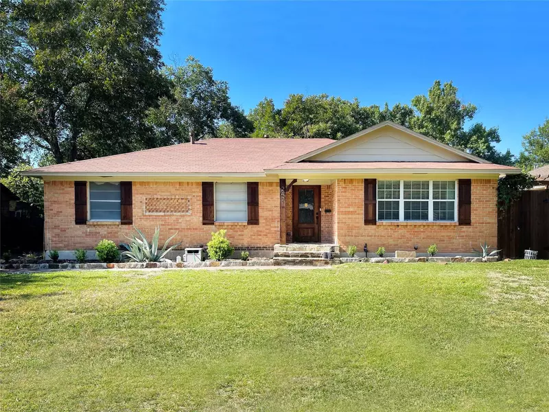 2471 Pinebluff Drive, Dallas, TX 75228